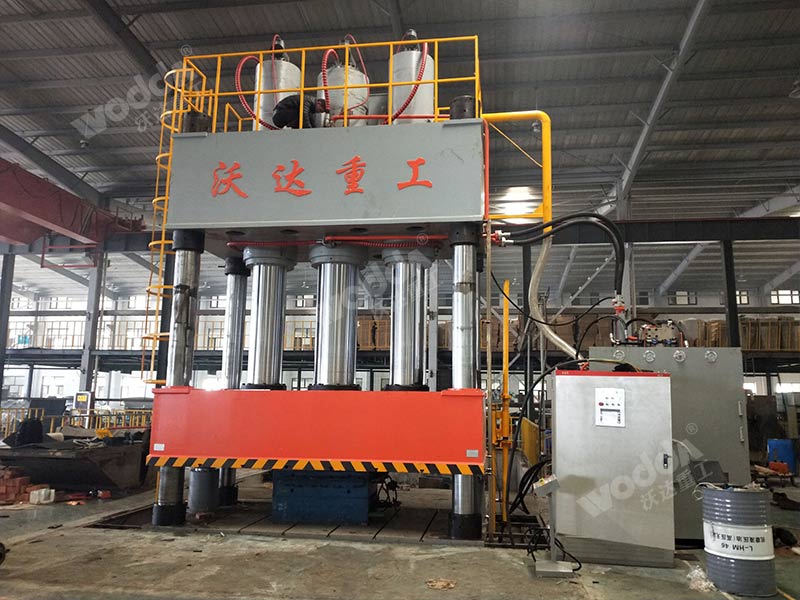 SMC汽車導(dǎo)流罩成型液壓機 SMC汽車導(dǎo)流罩成型液壓機