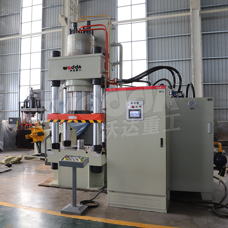 500噸四柱液壓機(jī) 500噸四柱液壓機(jī)