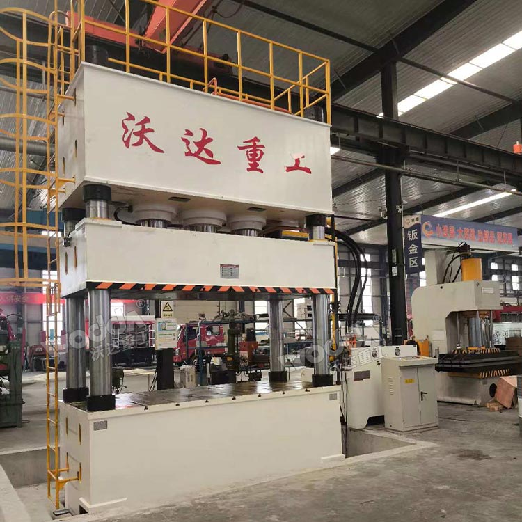 1000噸復合材料成型液壓機 1000噸復合材料成型液壓機