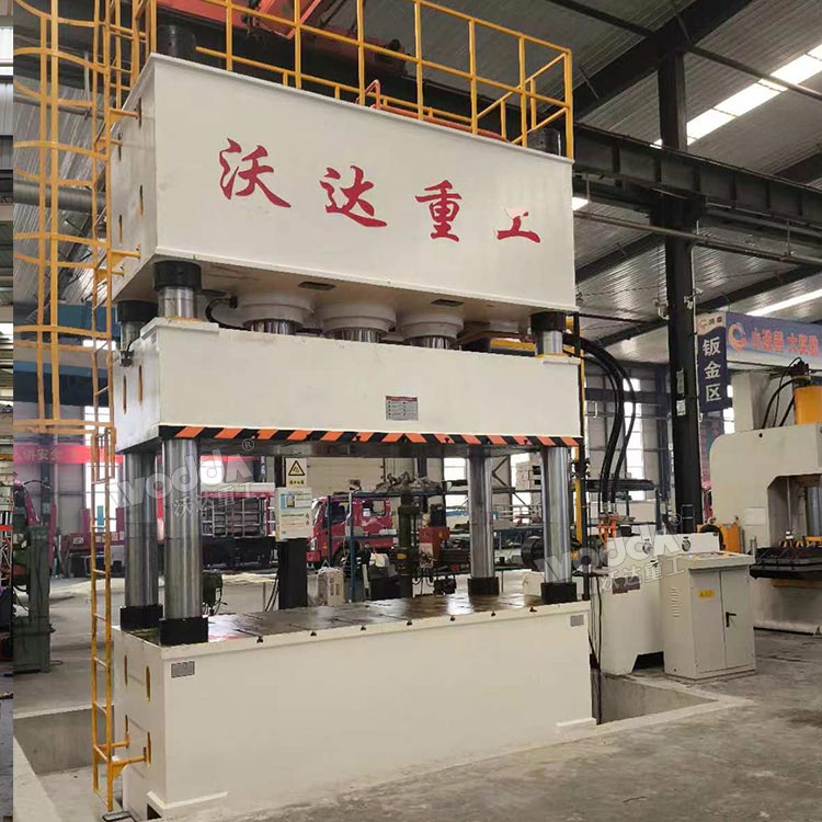 三梁四柱液壓機 三梁四柱液壓機