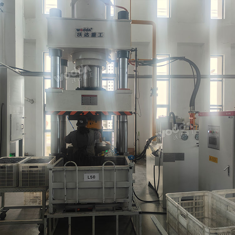 500噸鋁制密封圈成型液壓機.jpg