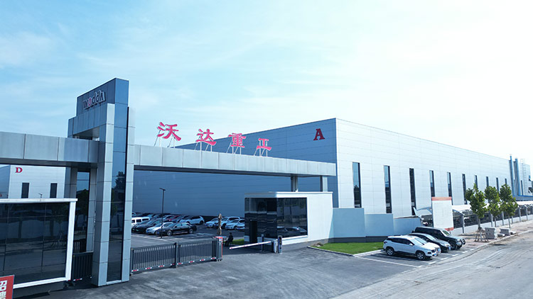 復合材料熱壓成型機廠家.jpg