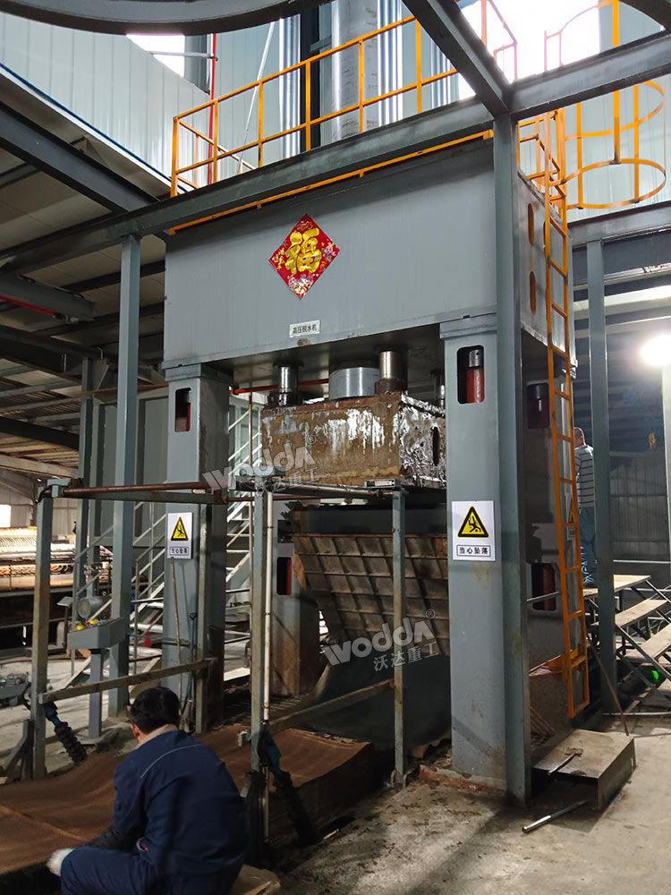 高壓污泥壓榨機現場
