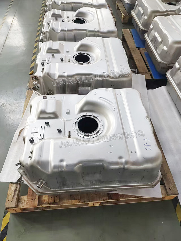 發動機油底殼