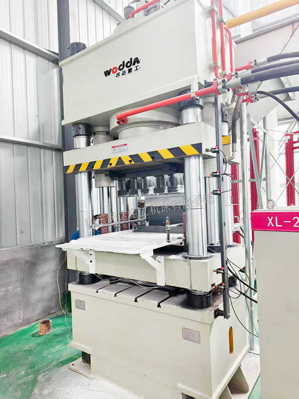 500噸四柱液壓機 500噸四柱液壓機