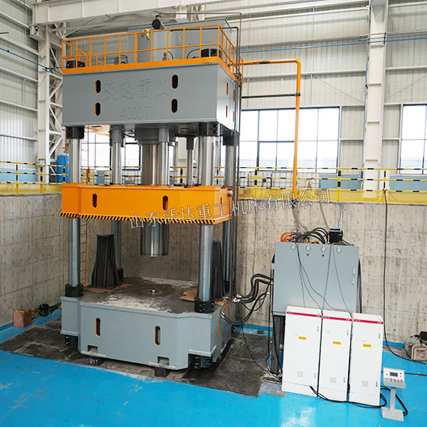 4000噸封頭液壓機(jī)安裝完成 4000噸封頭液壓機(jī)安裝完成