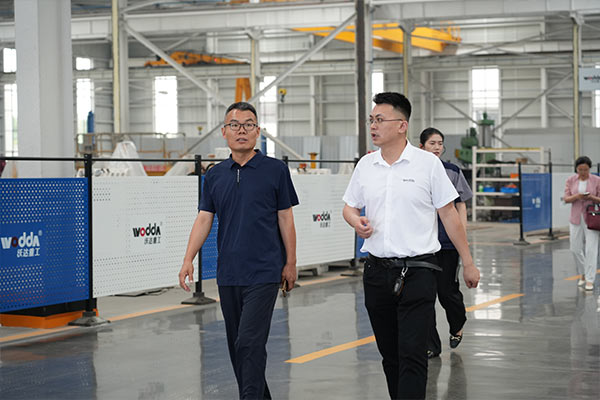 參觀加工車間